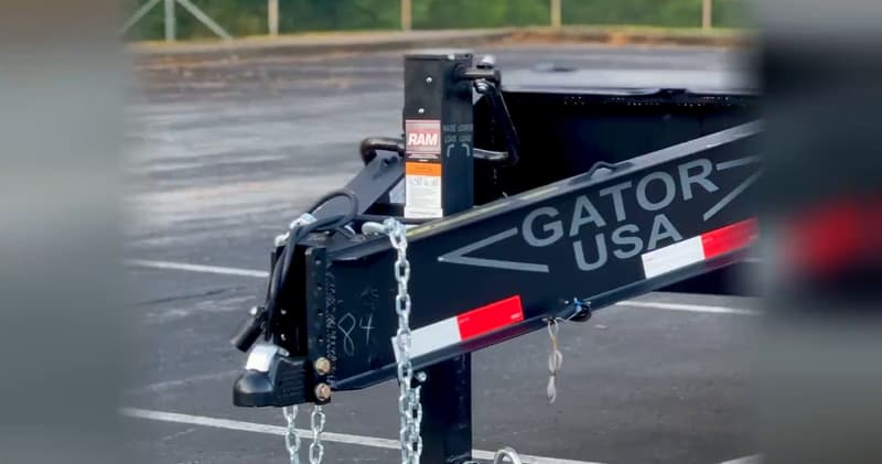 16K Aardvark deck over trailer, wood deck riding above the wheels